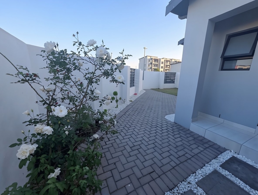 4 Bedroom Property for Sale in Sandown Western Cape